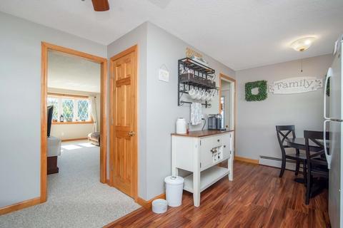 975 Allen St, Springfield, MA 01118 photo 10