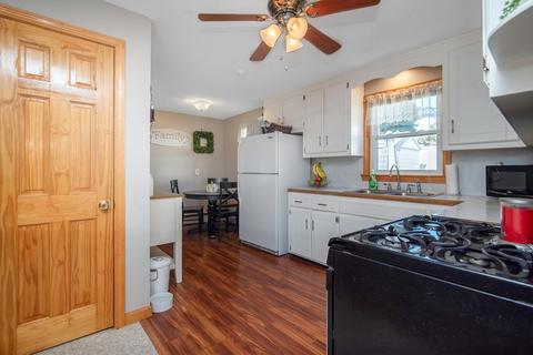 975 Allen St, Springfield, MA 01118 photo 9