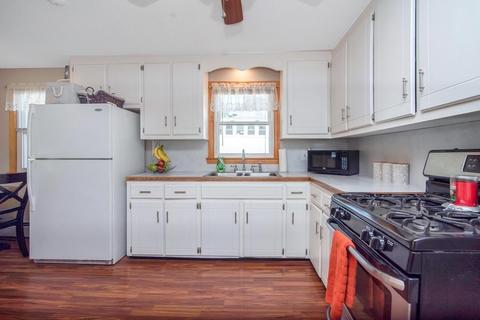 975 Allen St, Springfield, MA 01118 photo 8