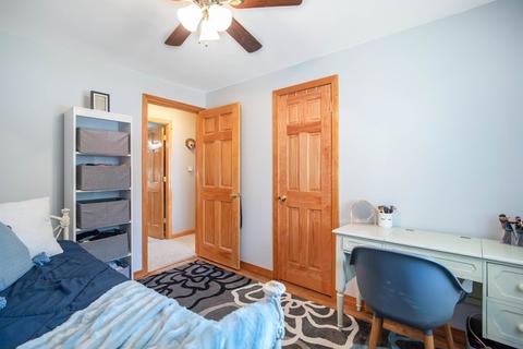 975 Allen St, Springfield, MA 01118 photo 16