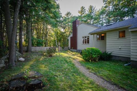 445 Gardner St, Hingham, MA 02043 photo 4