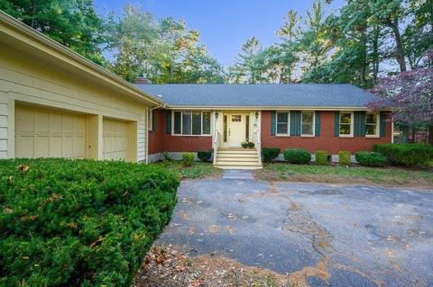 445 Gardner St, Hingham, MA 02043 photo 1