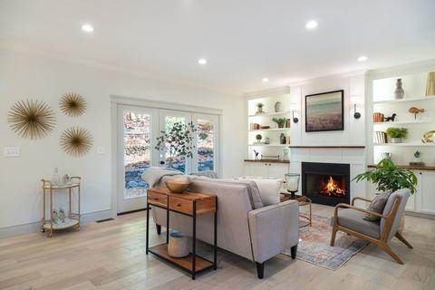 55 Locust St, Reading, MA 01867 photo 6