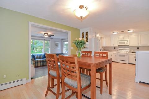 10 Longmeadow Dr, Canton, MA 02021 photo 13