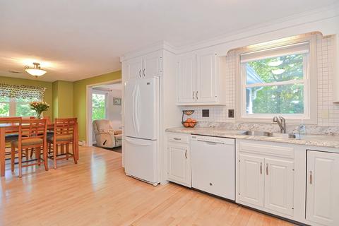 10 Longmeadow Dr, Canton, MA 02021 photo 14