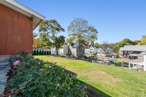 2 Pershing Pl, Stoneham, MA 02180 photo 18