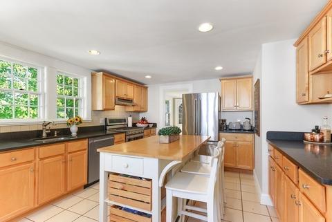 17 Thompson Ave, Hingham, MA 02043 photo 9