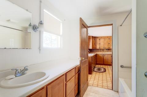 166 Broad St, Barre, MA 01005 photo 13
