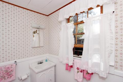 68 Uncle Edwards Rd, Mashpee, MA 02649 photo 8