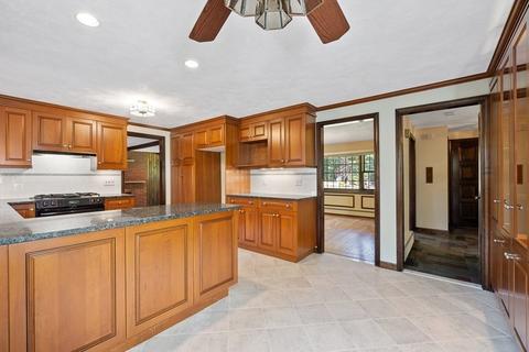 29 Mohawk Rd, Andover, MA 01810 photo 12