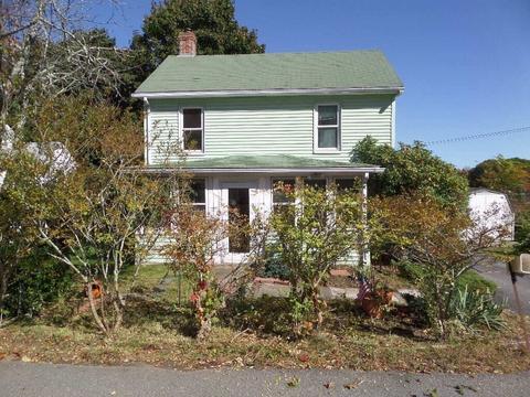 31 Boyd St, Leicester, MA 01611 photo 3