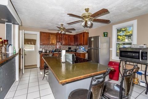 219 Pendleton Ave, Springfield, MA 01109 photo 10