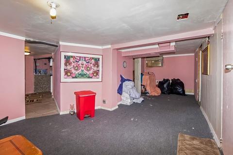 219 Pendleton Ave, Springfield, MA 01109 photo 28