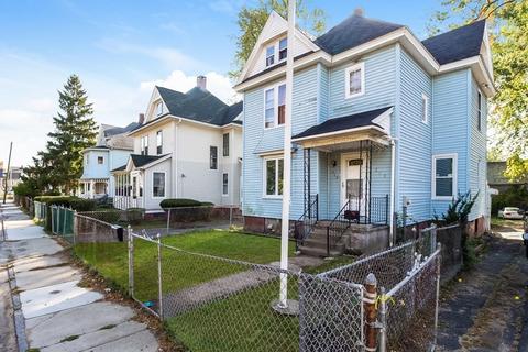219 Pendleton Ave, Springfield, MA 01109 photo 4