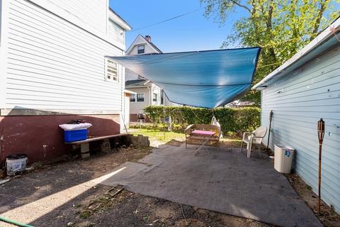 219 Pendleton Ave, Springfield, MA 01109 photo 33