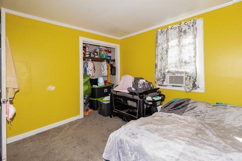219 Pendleton Ave, Springfield, MA 01109 photo 23