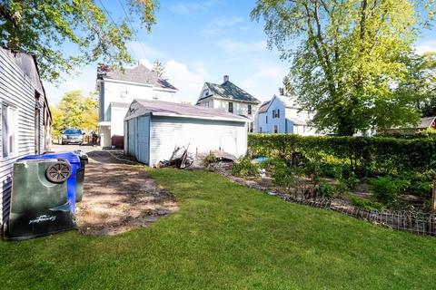 219 Pendleton Ave, Springfield, MA 01109 photo 30