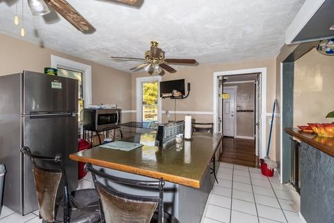 219 Pendleton Ave, Springfield, MA 01109 photo 12