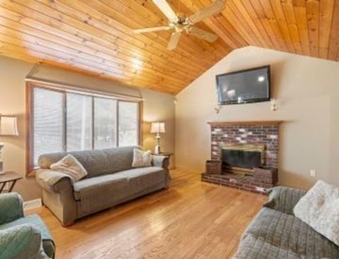 7 Rogers St, Randolph, MA 02368 photo 4