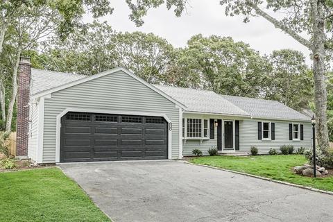 74 Monomoy Cir, Barnstable, MA 02632 photo 3