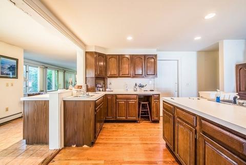 70 Chapin Ter, Springfield, MA 01107 photo 14