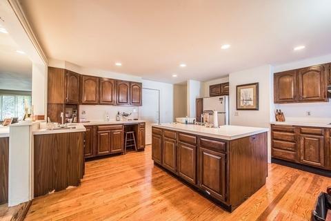 70 Chapin Ter, Springfield, MA 01107 photo 13