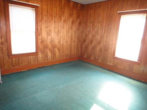 27 Howes St, Springfield, MA 01118 photo 11