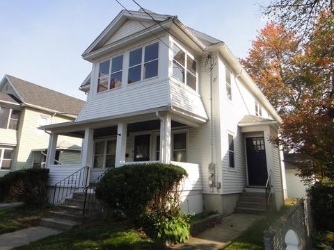 27 Howes St, Springfield, MA 01118 photo 3