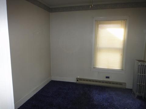 27 Howes St, Springfield, MA 01118 photo 6