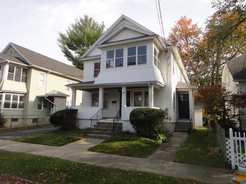 27 Howes St, Springfield, MA 01118 photo 2