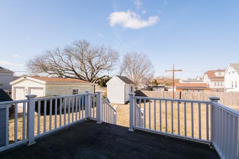 351 Jefferson St, Fall River, MA 02721 photo 5