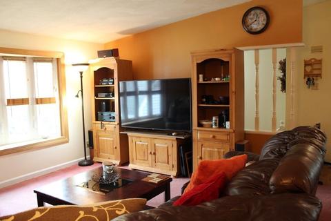 8 Evergreen Dr, Webster, MA 01570 photo 4