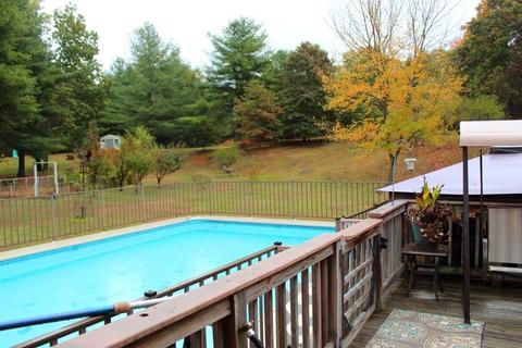 8 Evergreen Dr, Webster, MA 01570 photo 17