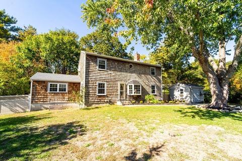 25 Willard St, Wareham, MA 02571 photo 2
