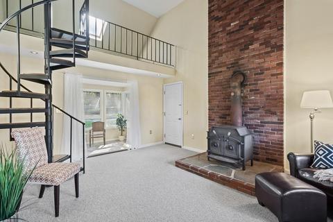 28 Douglas Rd, Dracut, MA 01826 photo 12