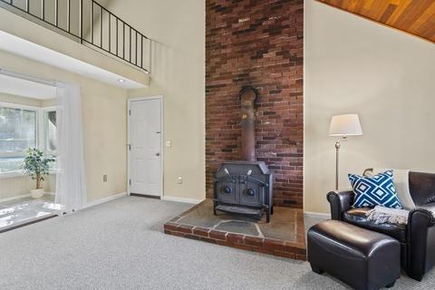 28 Douglas Rd, Dracut, MA 01826 photo 10