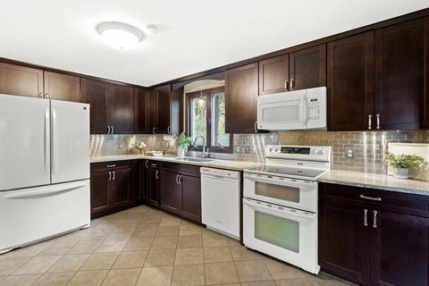 28 Douglas Rd, Dracut, MA 01826 photo 4