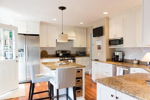 64 Beach St, Marblehead, MA 01945 photo 9