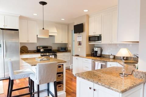64 Beach St, Marblehead, MA 01945 photo 8