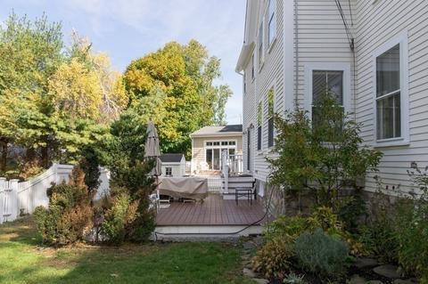 64 Beach St, Marblehead, MA 01945 photo 3