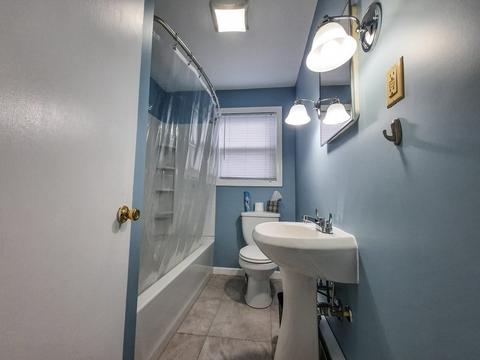 549 Dwelly St, Fall River, MA 02724 photo 8