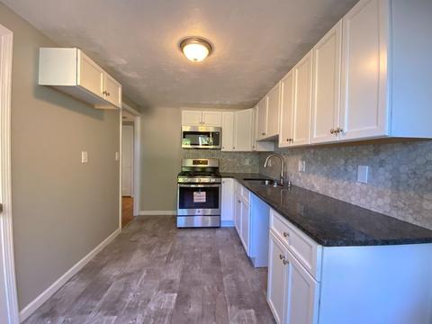 72 Midway St, Springfield, MA 01151 photo 5