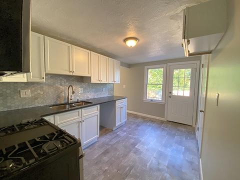 72 Midway St, Springfield, MA 01151 photo 6