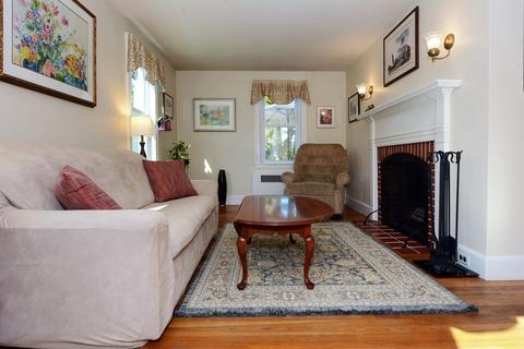 5 Robert Rd, Marblehead, MA 01945 photo 5