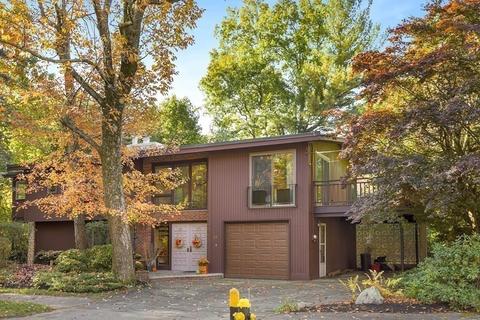 12 Audubon Rd, Reading, MA 01867 photo 2