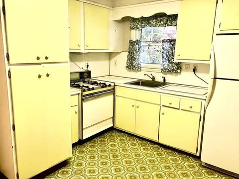 66 Burnside Ter, Springfield, MA 01118 photo 10