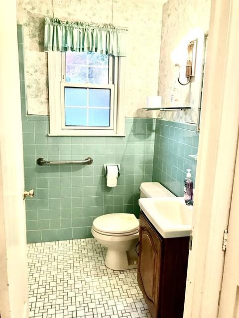 66 Burnside Ter, Springfield, MA 01118 photo 14
