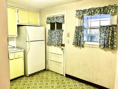 66 Burnside Ter, Springfield, MA 01118 photo 9