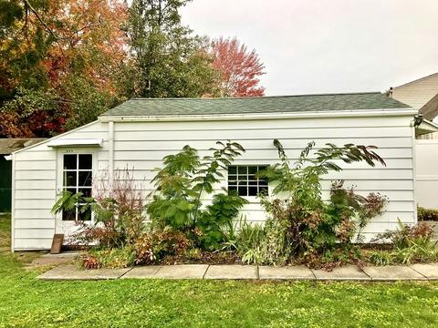66 Burnside Ter, Springfield, MA 01118 photo 8