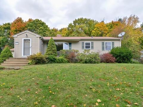 426 Mower St, Worcester, MA 01602 photo 2